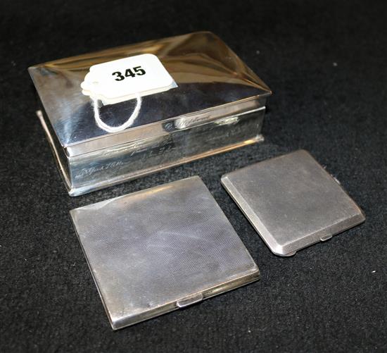 George V inscribed silver cigarette box, engine-turned silver cigarette case & powder compact (unmarked)